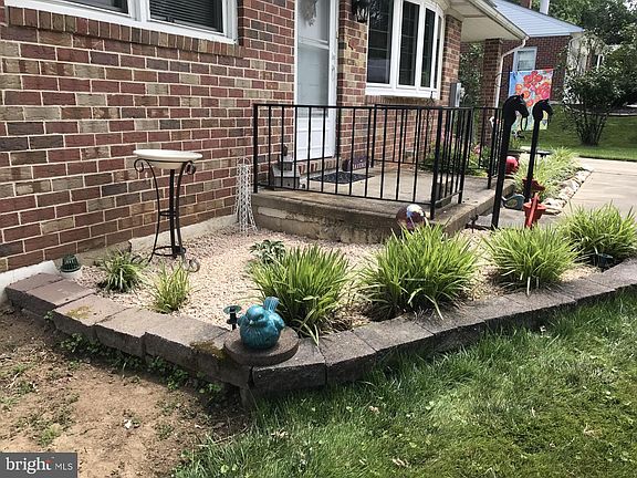 5th image of 405 Harrington Rd