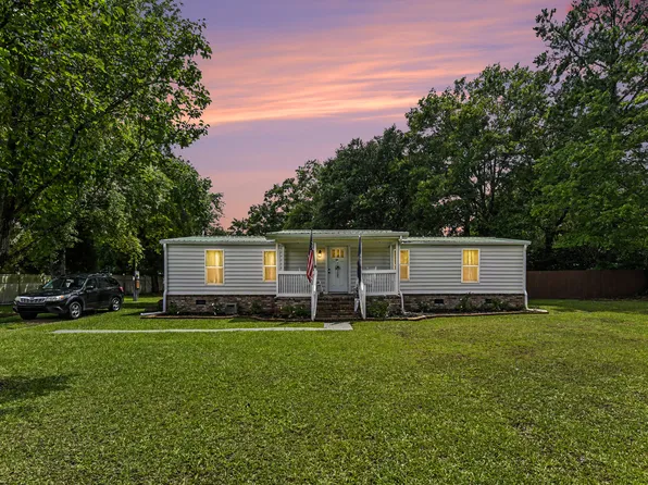 309 Farrell St, Moncks Corner, SC 29461