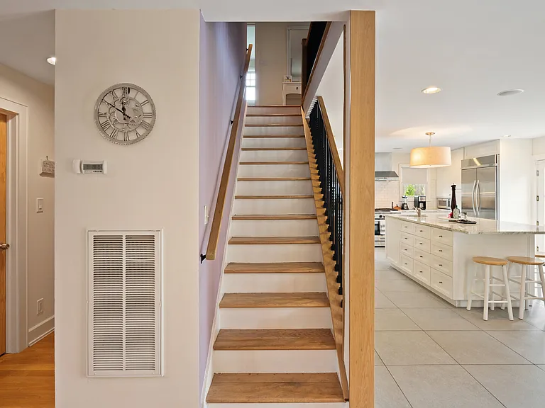32 Floyd St — Photo 13