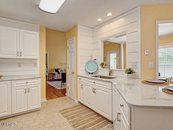 5th image of 4104 Whitehurst Dr