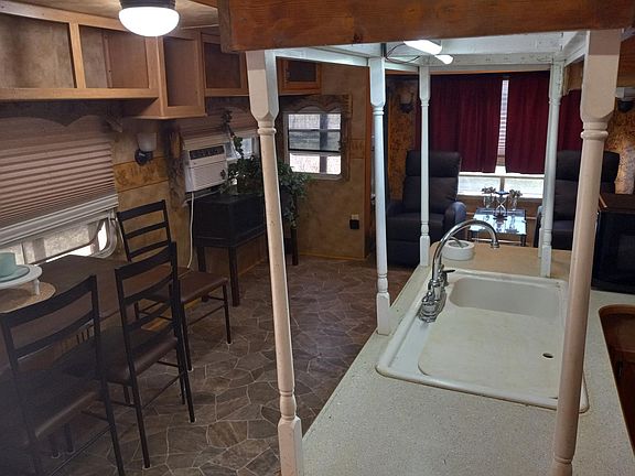 4th image of 1163 County Road 2610 #D