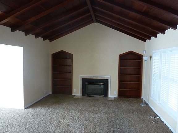 5th image of 215 Claremont Ave