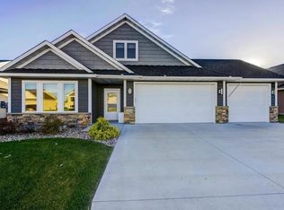 1214 Tikalsky St SE, New Prague, MN 56071