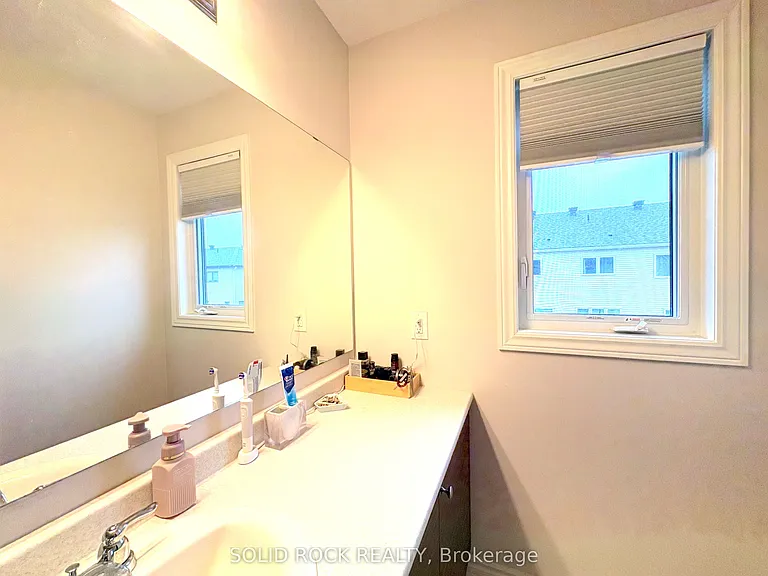 719 Derreen Ave — Photo 33