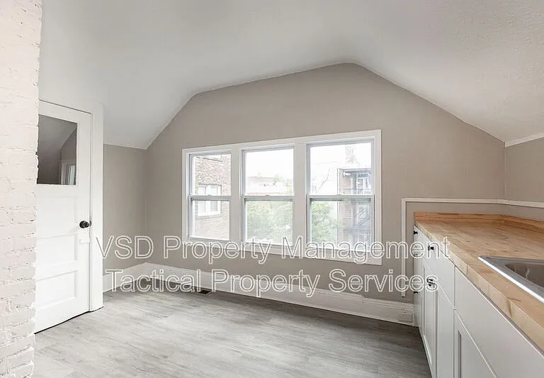 14172 Superior Rd #3 — Photo 4