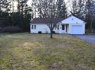 1034 Lawrence Ave, East Aurora, NY 14052