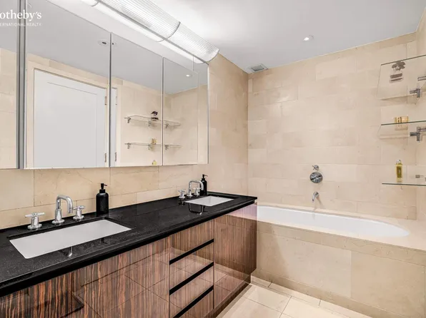 110 Central Park South image 10 of 19