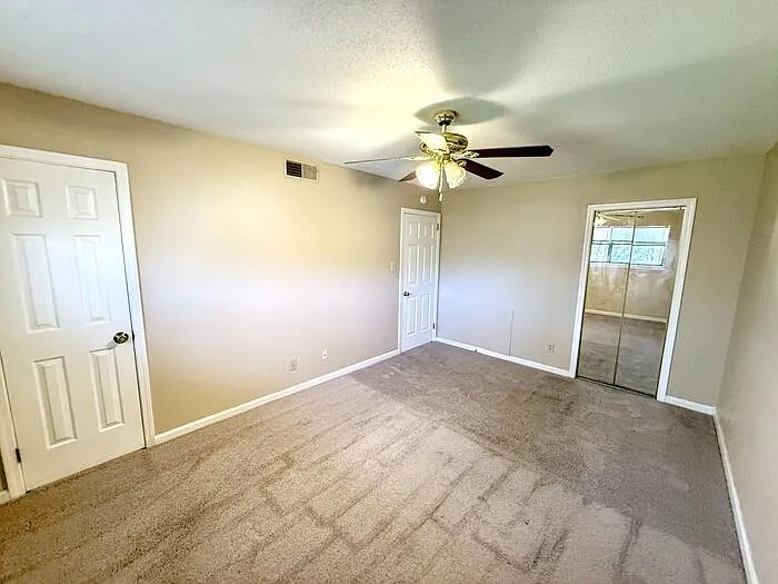 3025 Chase Ln — Photo 6