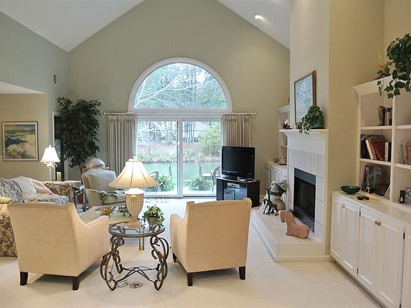 3rd image of 78 Peninsula Dr
