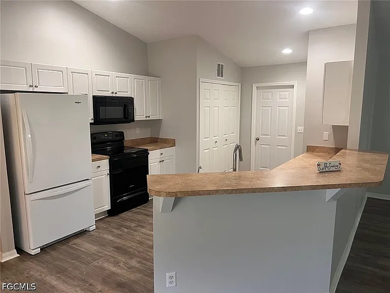 2329 NW 31st St — Photo 2