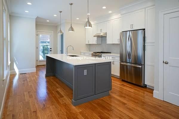 2nd image of 24 Chandler St