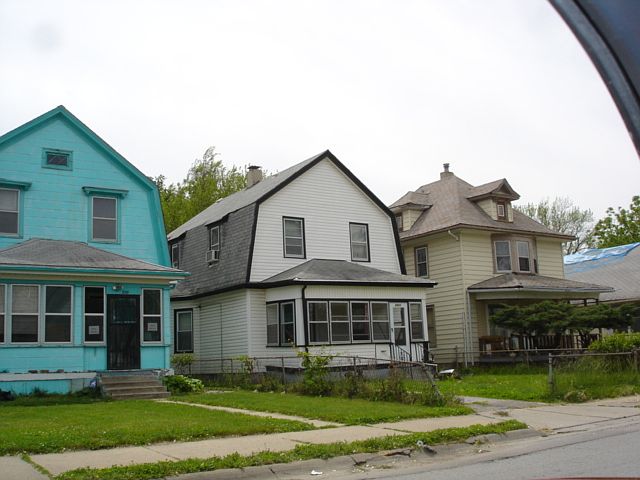 2nd image of 2523 Bristol St
