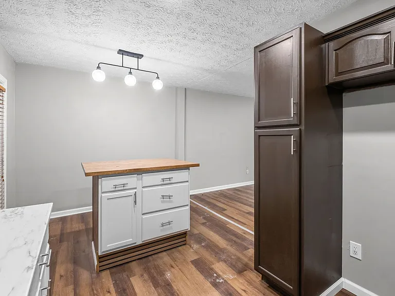 3100 Fern Valley Dr SW #A — Photo 12