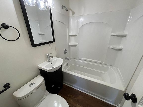 5th image of 2022 S 47th St