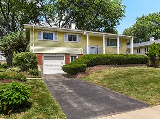 660 Northview Ln, Hoffman Estates, IL 60169