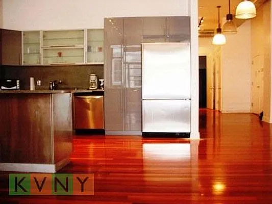 Sold by KVNY Soho | media 6