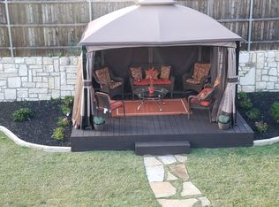 1067 Carpenter Ct, Lavon, TX 75166