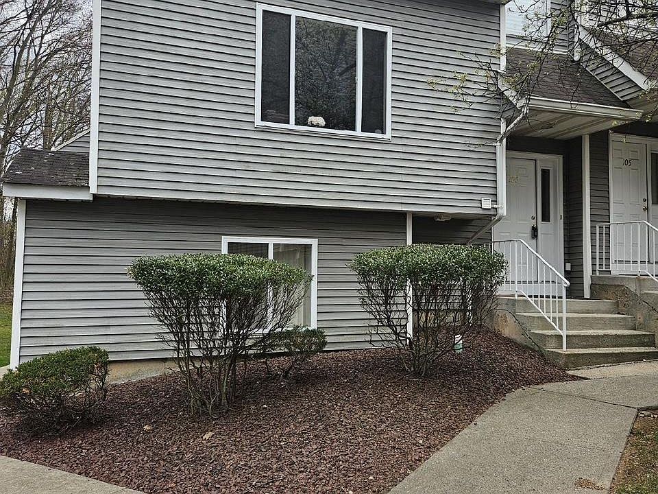 1st image of 106 Arlington Ct