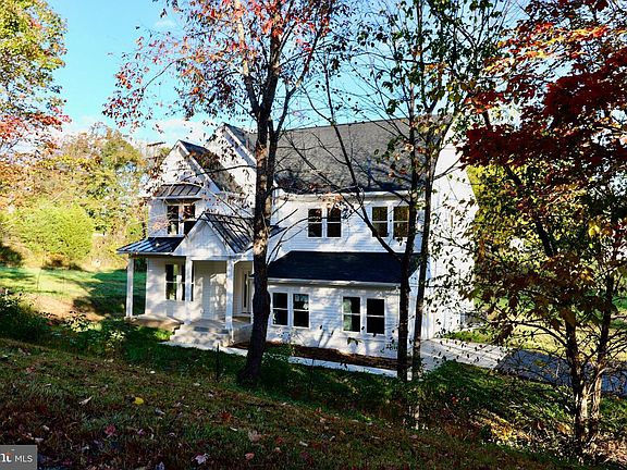 4th image of 8028 Pinnacle Ridge Dr