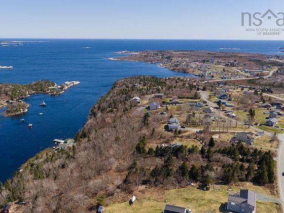 4th image of 1484/1486 Terence Bay Rd