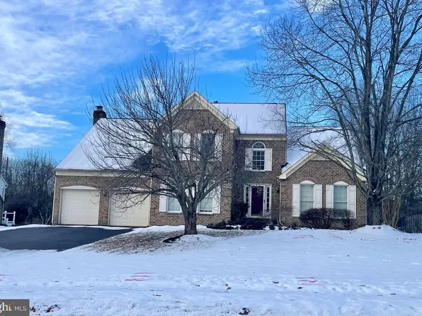 6218 Secret Hollow Ln, Centreville, VA 20120