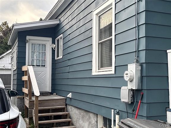 2nd image of 107 Nock St