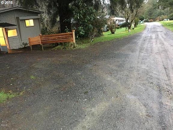 3rd image of 350 N Vista Ter