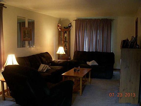3rd image of 300 Harden Ave