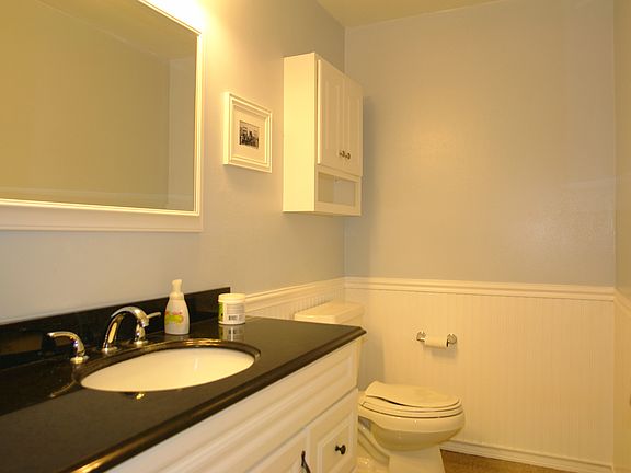 3rd image of 480 La Paz Ct