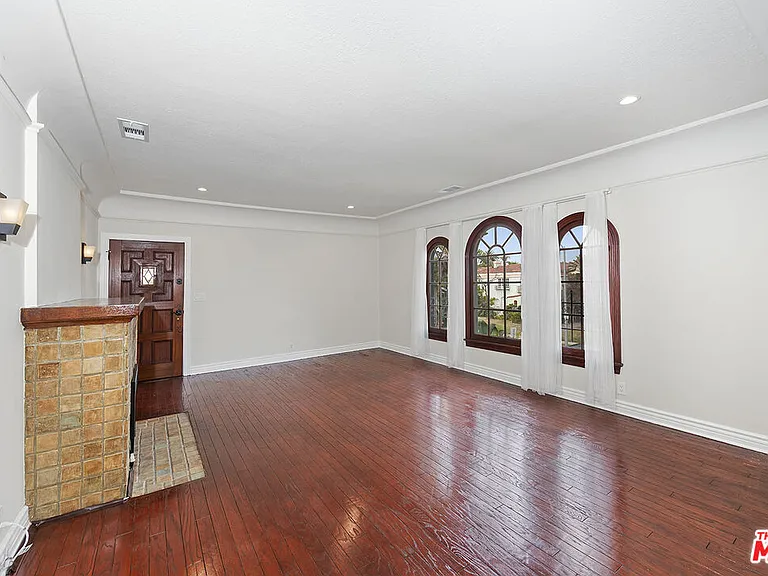1150 S Tremaine Ave — Photo 4
