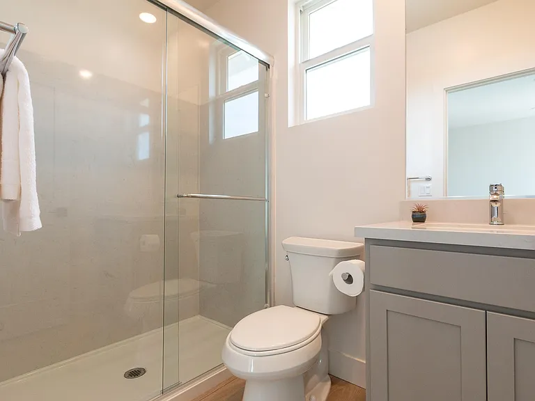 Ensuite Bath #2! with Large Shower
