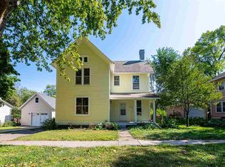 822 Roosevelt St, Iowa City, IA