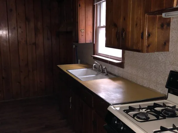 408 7th St, Buffalo, NY 14201