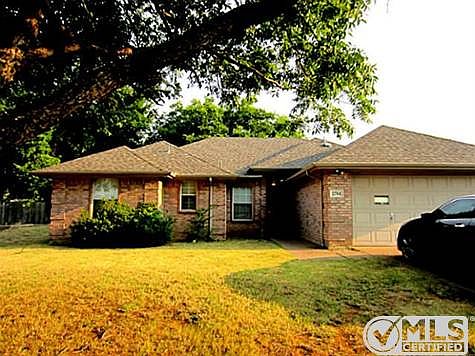 2nd image of 2701 Pecan Dr