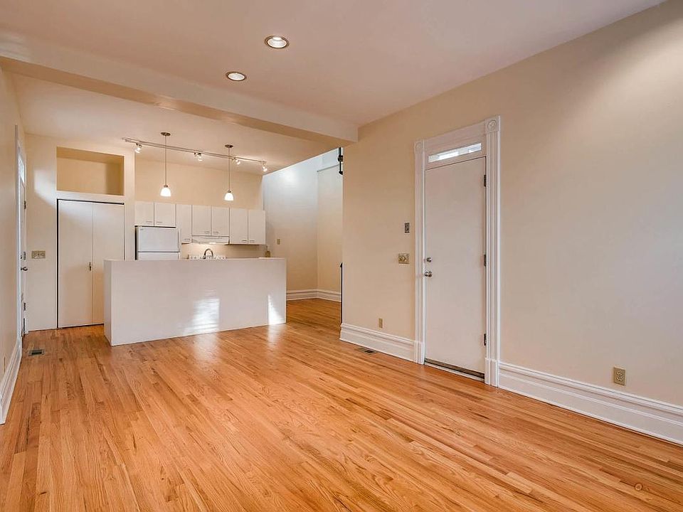 1st image of 2453 Glenarm Pl
