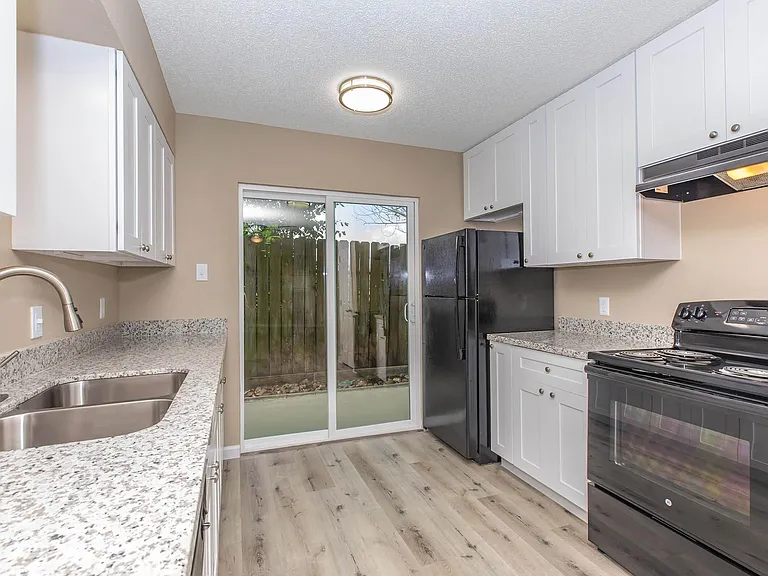 The Citadel at Med Center Houston Apartments — Photo 4