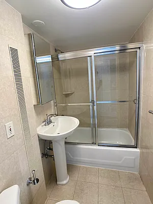 Rented by Tourma Realty LLC | media 4