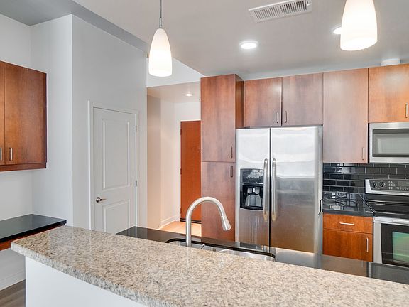 4th image of 155 S Court Ave Unit 1414