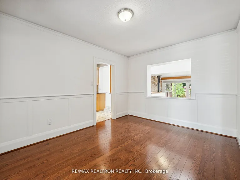 186 Wanless Ave — Photo 17
