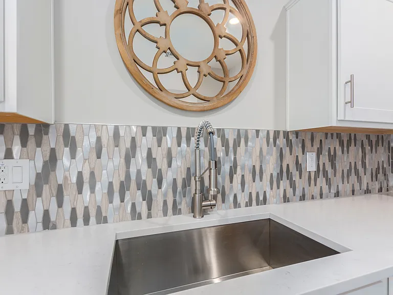 2134 W Harmont Dr — Photo 24