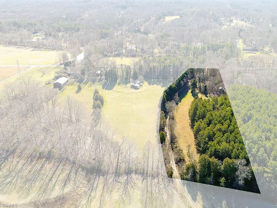 2nd image of 5789 Skylark Rd
