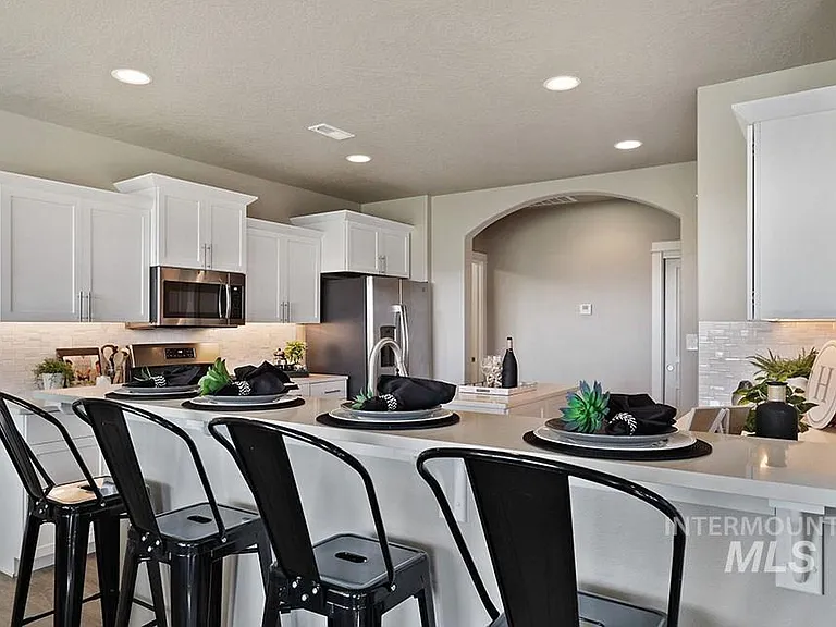 10502 W Thimbleberry Dr — Photo 6