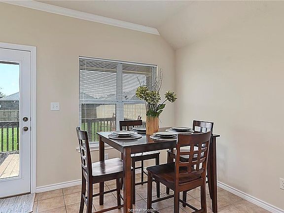 5th image of 3512 Farah Dr