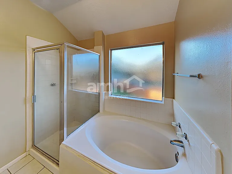 4422 Hardwood Glen Dr — Photo 16
