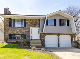 1171 Saylesville Ln, Schaumburg, IL 60193