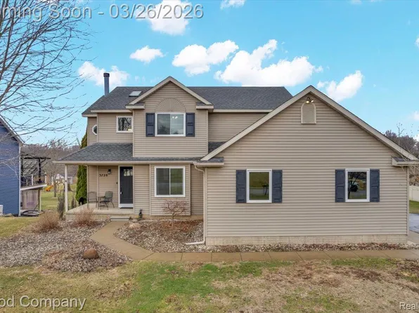 3728 Christopher Dr, Brighton, MI 48114