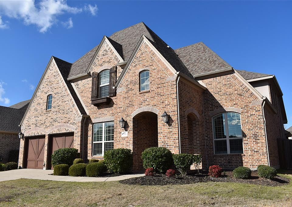 1st image of 13926 Pomegranate Dr