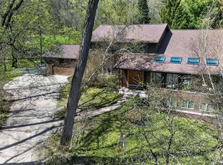 5 Wood Crest Ct, Madison, WI 53705