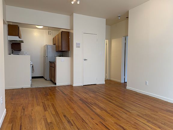 4th image of 480 10th Ave APT 3RN