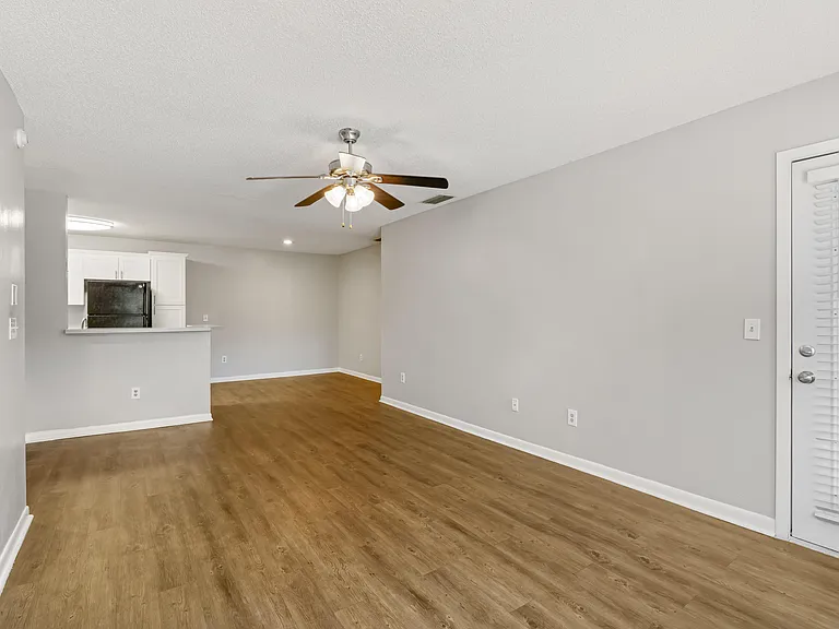 Huntington Place — Photo 29